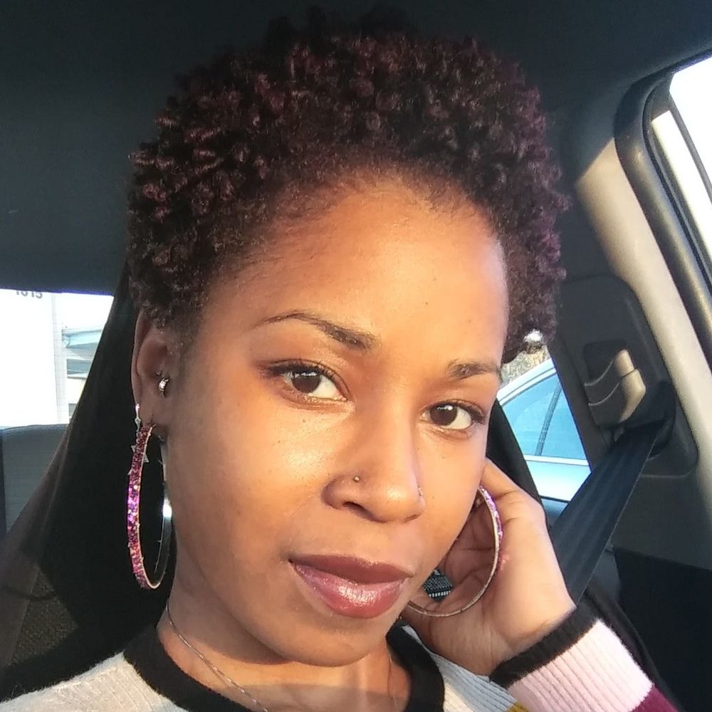 Meet your Posher, Carlessa